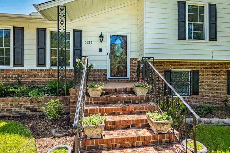 6125 Castell Dr, Durham, NC 27713