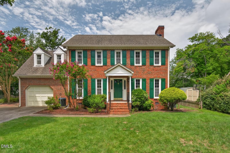 6125 Iris Dr, Raleigh, NC 27612