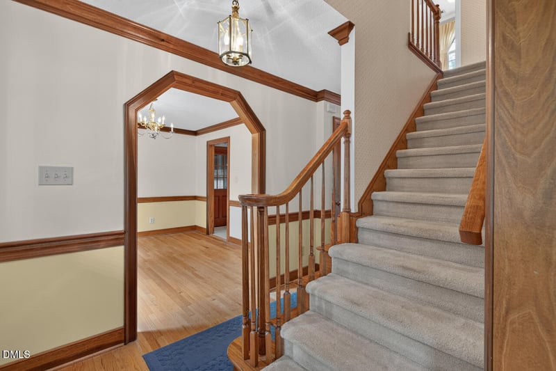 6125 Iris Dr, Raleigh, NC 27612