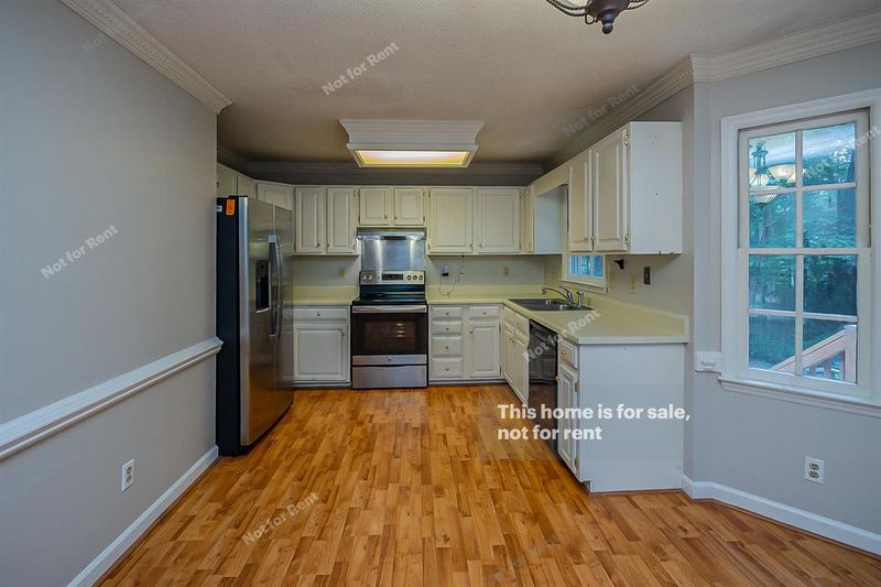 6125 Krandon Dr, Raleigh, NC 27603