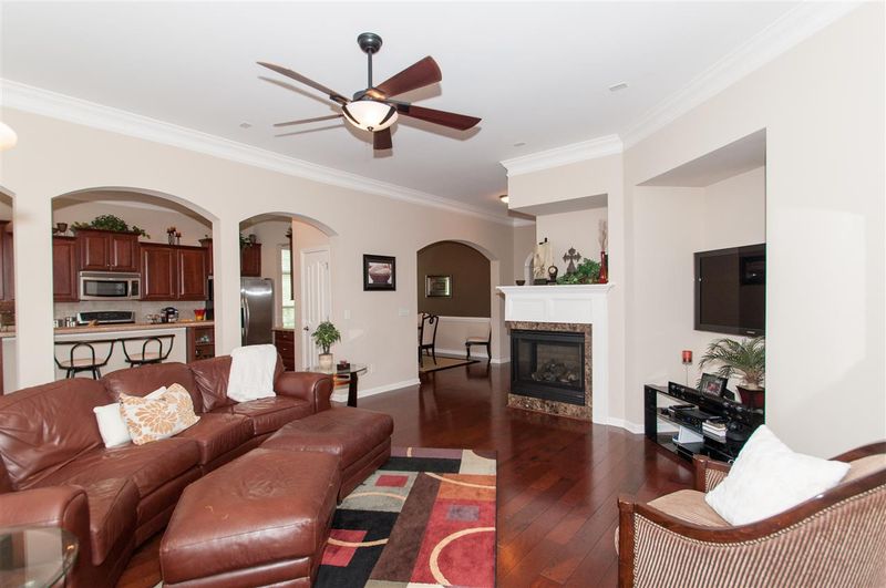 6127 Blakeman Ln, Raleigh, NC 27617