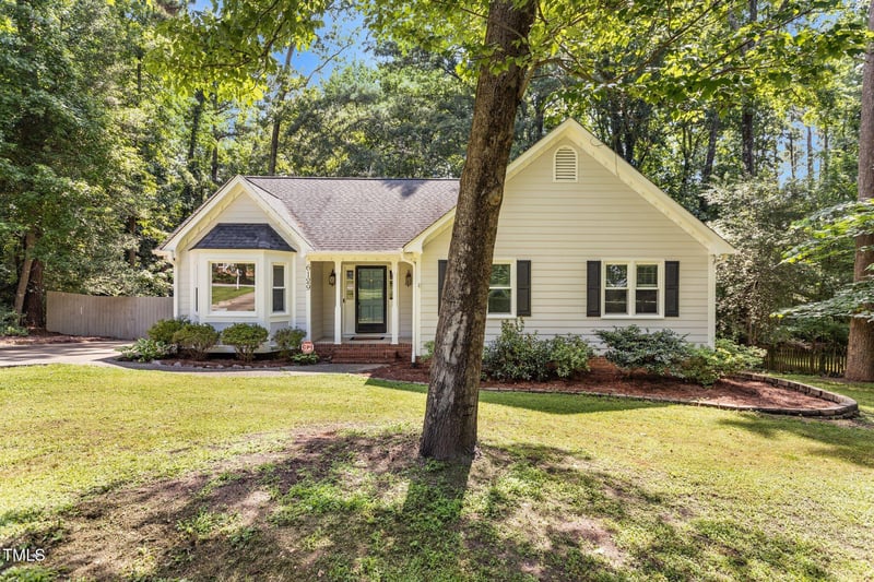 6129 Krandon Dr, Raleigh, NC 27603