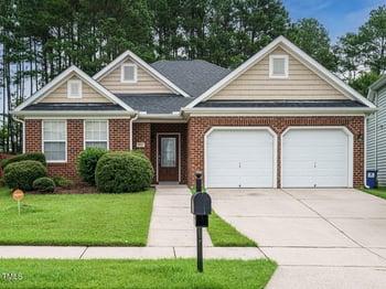 613 Ashbrittle Dr, Rolesville, NC 27571