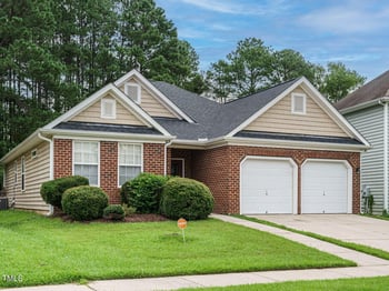 613 Ashbrittle Dr, Rolesville, NC 27571