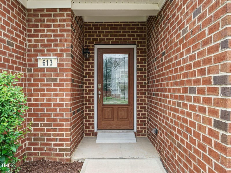 613 Ashbrittle Dr, Rolesville, NC 27571