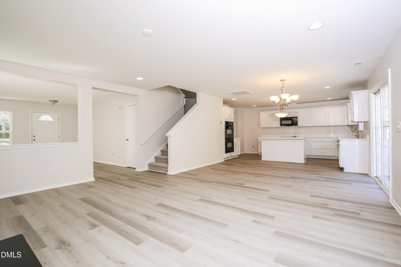 613 Ashburn Ln, Durham, NC 27703