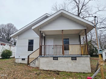 613 Avon Ave, Burlington, NC 27215