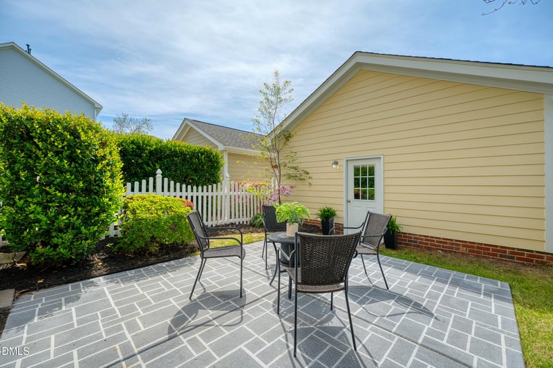 613 Battery Walk Ln, Cary, NC 27519
