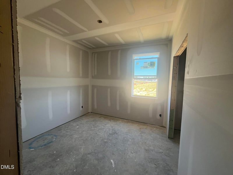 613 Chestnut Oak Ln, Lillington, NC 27546