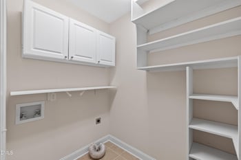 613 Cresstar Dr, Rolesville, NC 27571