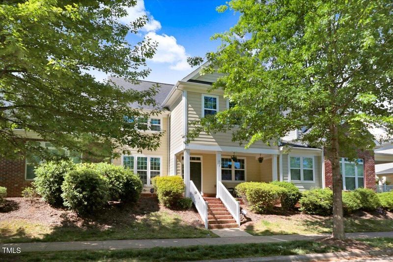 613 Democracy St, Raleigh, NC 27603