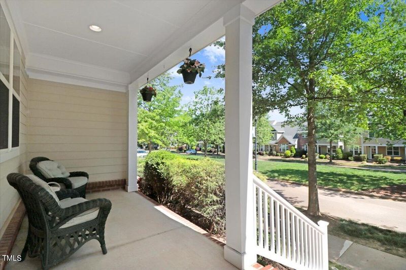 613 Democracy St, Raleigh, NC 27603