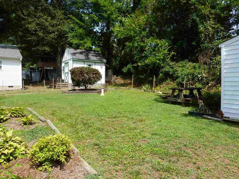 613 Harding St, Raleigh, NC 27604