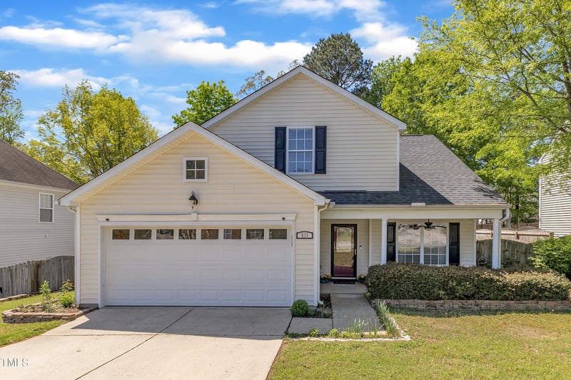 613 Holly Thorn, Holly Springs, NC 27540