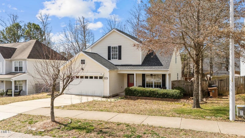 613 Holly Thorn Tc, Holly Springs, NC 27540