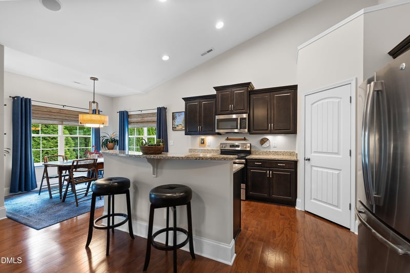613 Minerva Dale Dr, Fuquay Varina, NC 27526