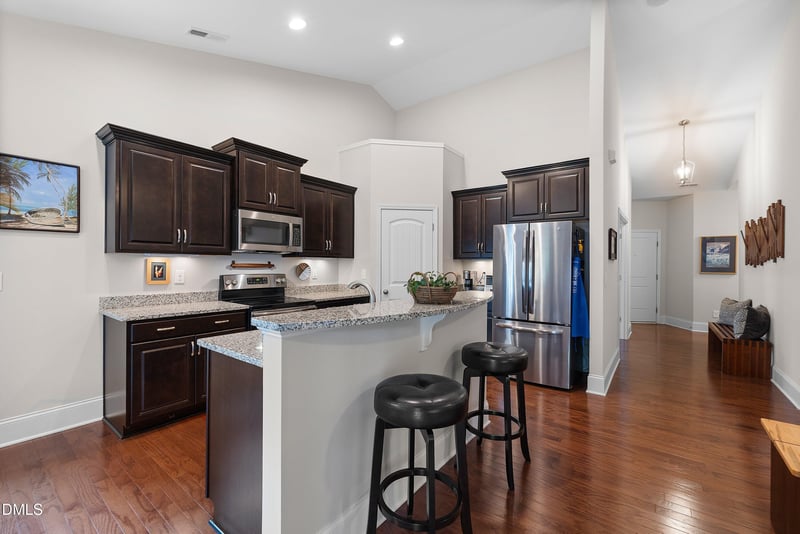 613 Minerva Dale Dr, Fuquay Varina, NC 27526