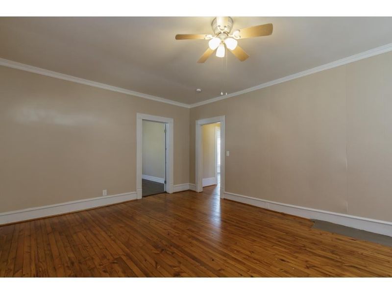 613 Oak St, Burlington, NC 27215