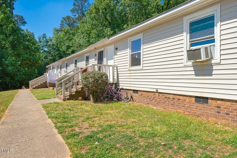 613 Peach Rd, Raleigh, NC 27603