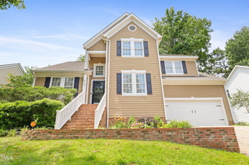 613 Penncross Dr, Raleigh, NC 27610