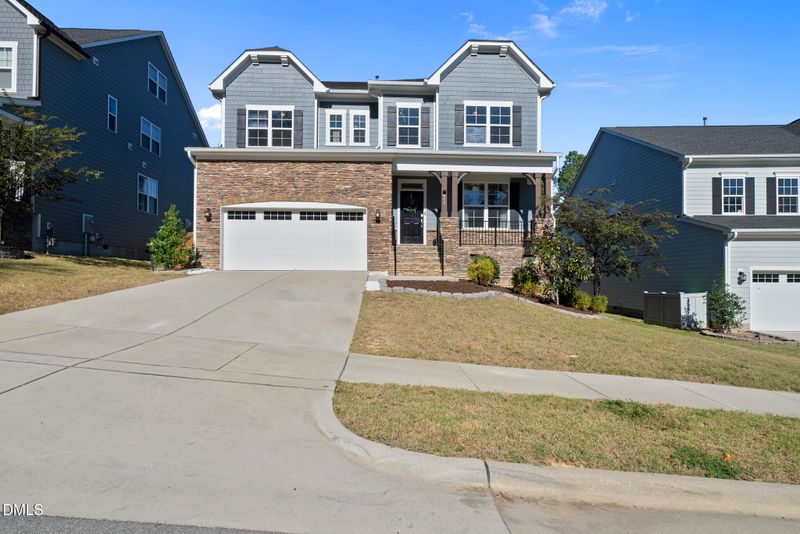 613 Pointe Grove Ln, Apex, NC 27523