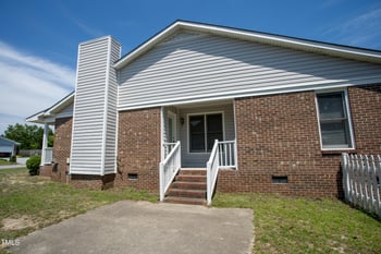 613 Sunnybrook Dr, Hope Mills, NC 28348
