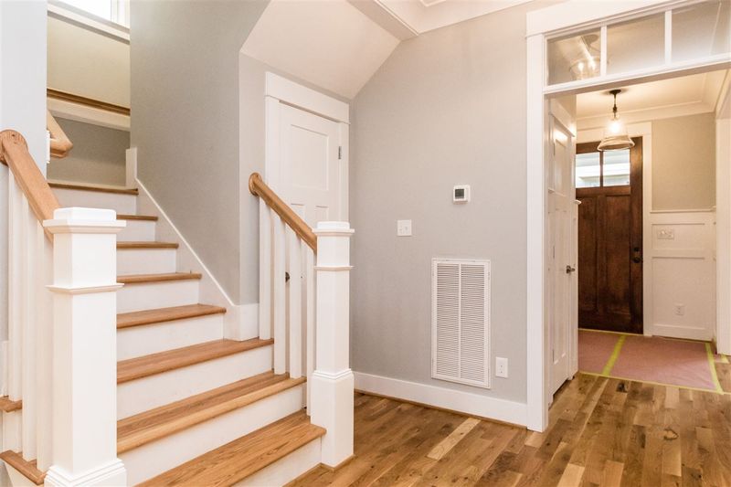 613 Watauga St, Raleigh, NC 27604