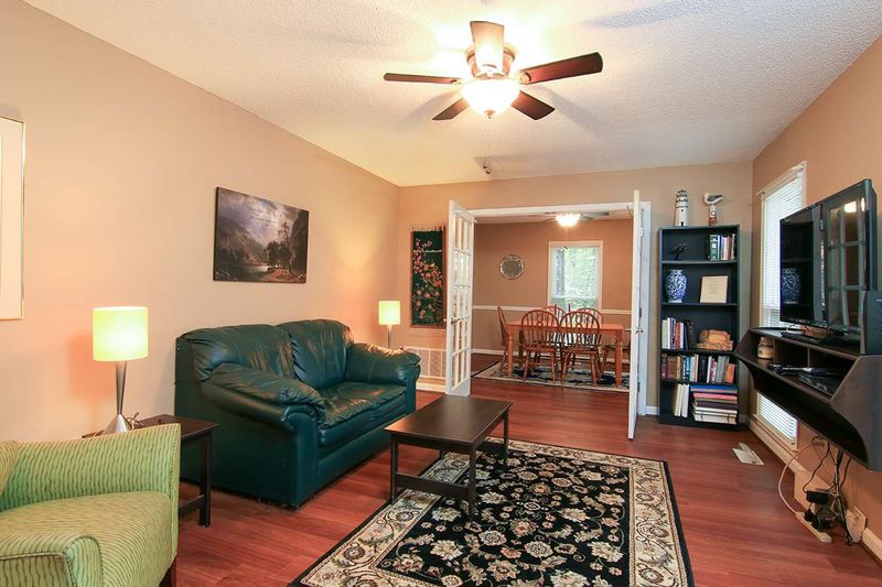 613 Webster St, Cary, NC 27511