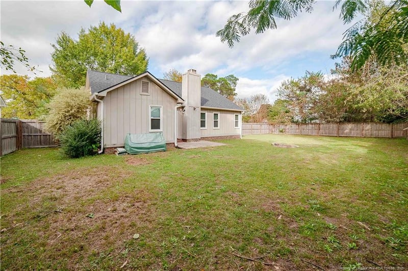 613 Winthrop Ct, Fayetteville, NC 28311