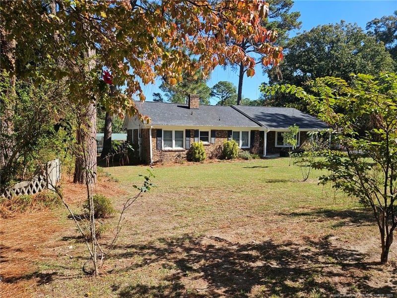 613 York Rd, Fayetteville, NC 28303