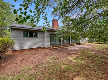6130 Saint Andrews Dr, Sanford, NC 27332
