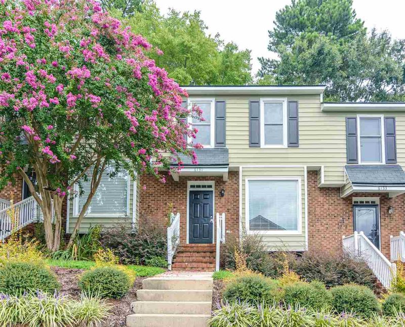6131 Highcastle Ct, Raleigh, NC 27613