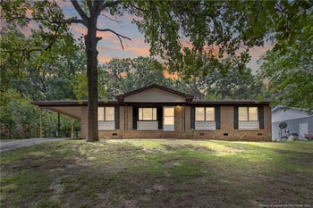 6131 Lonestar Rd, Fayetteville, NC 28301