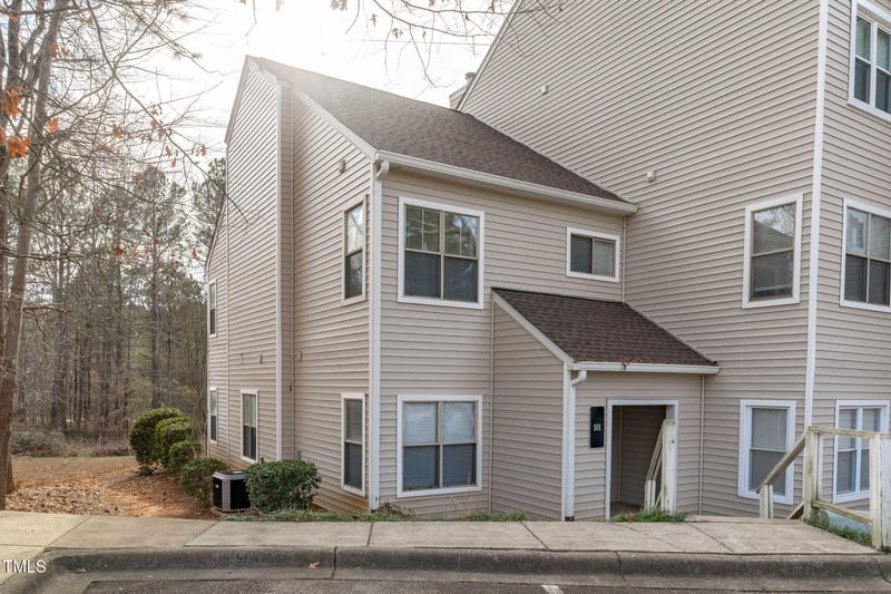 6131 Summerpointe Pl #101, Raleigh, NC 27606