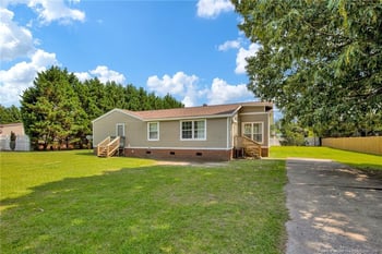 6131 Twiggs Ct, Hope Mills, NC 28348