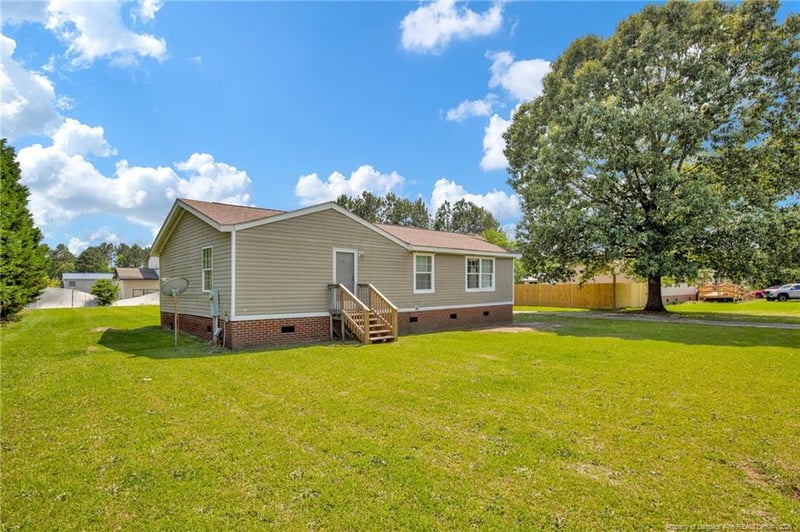 6131 Twiggs Ct, Hope Mills, NC 28348