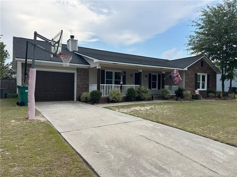 6132 Arabello Rd, Hope Mills, NC 28348