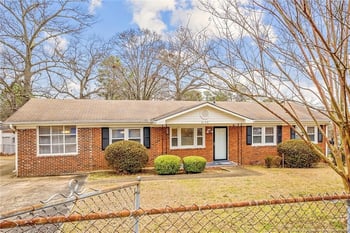 6132 Dandy Loop Rd, Fayetteville, NC 28314