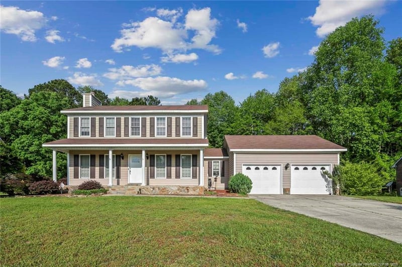 6132 Lakeway Dr, Fayetteville, NC 28306