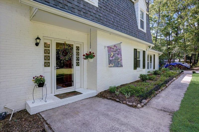 6132 Riverside Dr, Wake Forest, NC 27587