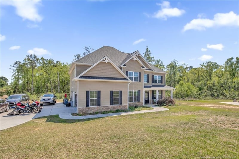 6132 Shannon Woods Way, Hope Mills, NC 28348