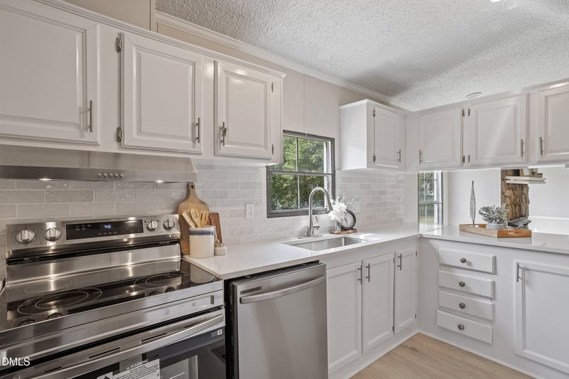 6133 Heath Hawkins Ct, Willow Springs, NC 27592