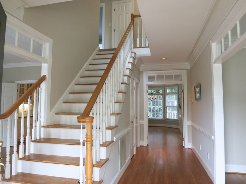 6134 Westglen Dr, Raleigh, NC 27612