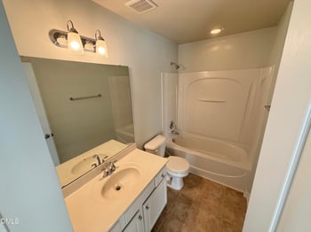 6136 Braidwood Ct, Raleigh, NC 27612