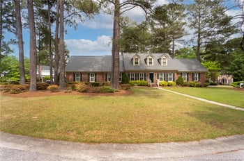 6136 Lochview Dr, Fayetteville, NC 28311