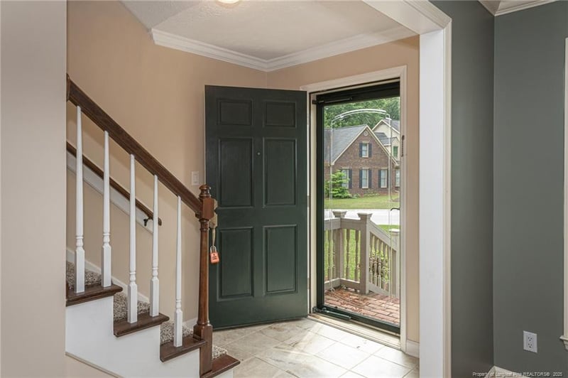 6136 Lochview Dr, Fayetteville, NC 28311