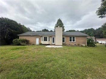 6137 Lakeway Dr, Fayetteville, NC 28306