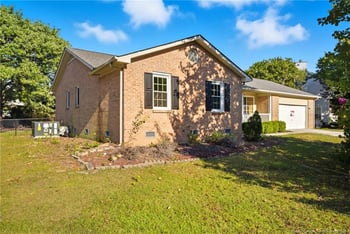 6137 Lakeway Dr, Fayetteville, NC 28306