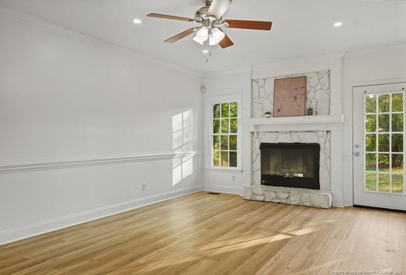 6137 Lakeway Dr, Fayetteville, NC 28306