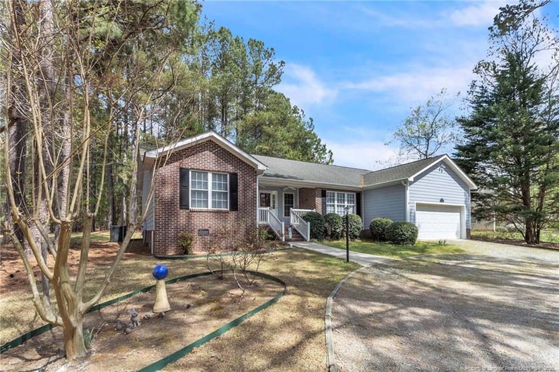 6138 St Andrews Dr, Sanford, NC 27332